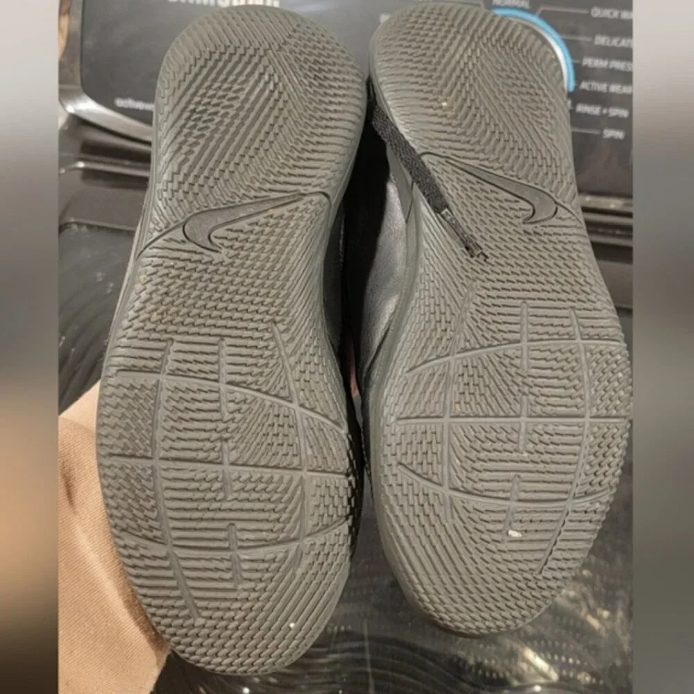 Nike Tempo Sneakers